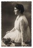 Maria Ender im Brautkleid, Fotografie, 1908, Reproduktion