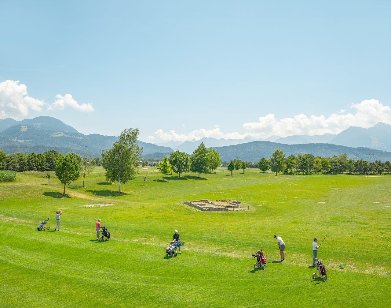 Alfred Seiland, Driving Range und Römisches Badehaus (Golfclub Montfort), Rankweil, Österreich, 2019